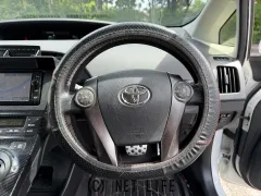 トヨタ プリウス