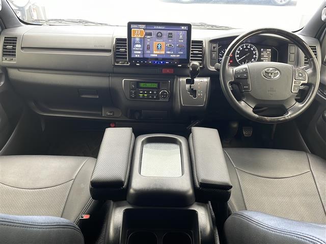 トヨタ ハイエースバン