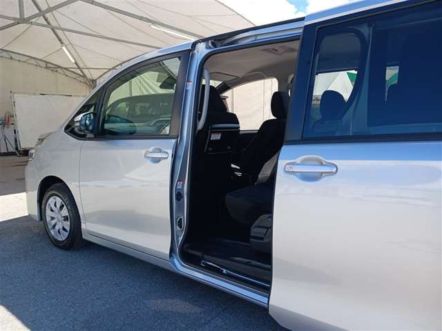 トヨタ ヴォクシー