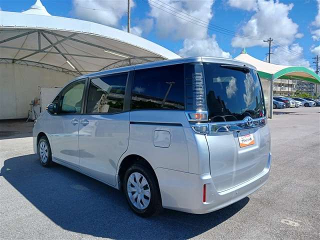 トヨタ ヴォクシー