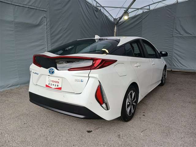 トヨタ プリウスPHV