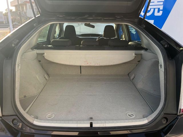 トヨタ プリウス