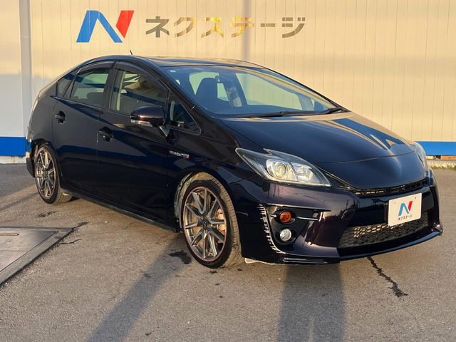 トヨタ プリウス