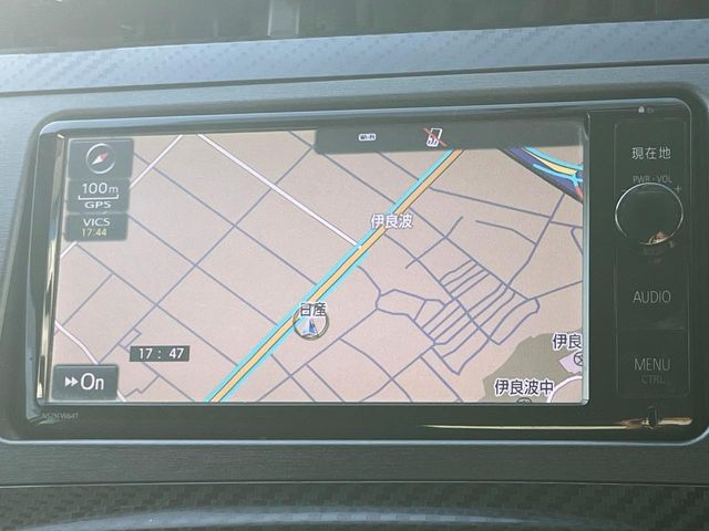 トヨタ プリウス