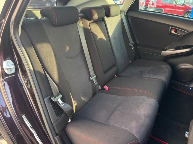 トヨタ プリウス