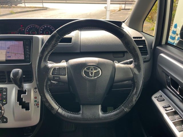 トヨタ ヴォクシー