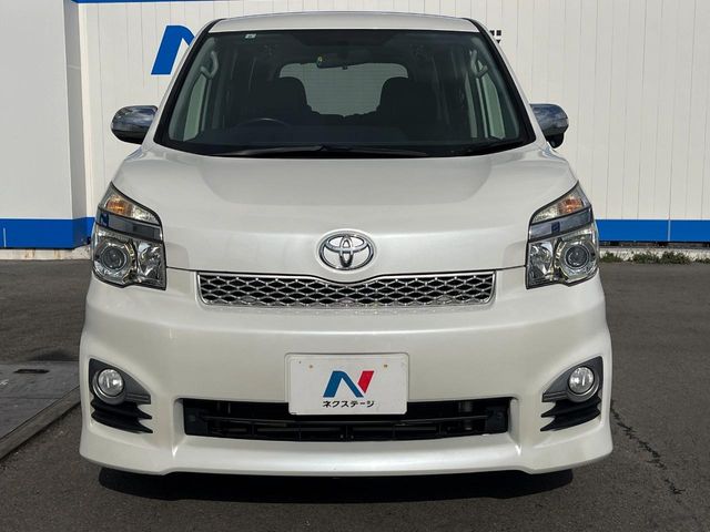 トヨタ ヴォクシー