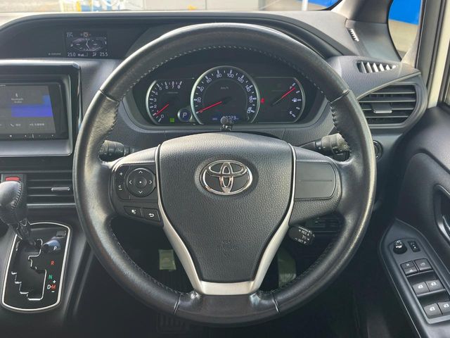 トヨタ ヴォクシー