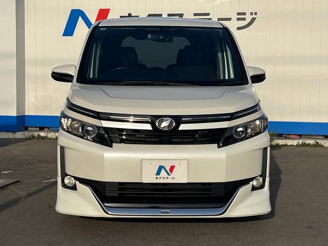 トヨタ ヴォクシー