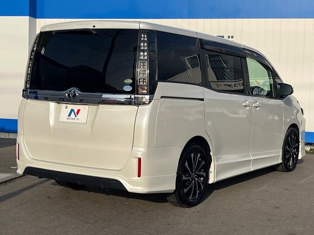 トヨタ ヴォクシー