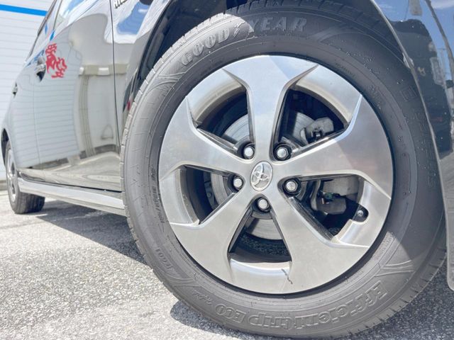 トヨタ プリウス