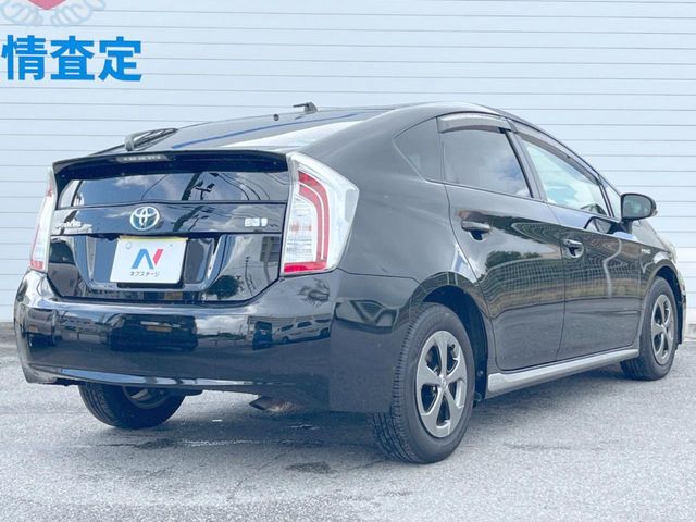 トヨタ プリウス