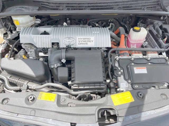 トヨタ プリウス