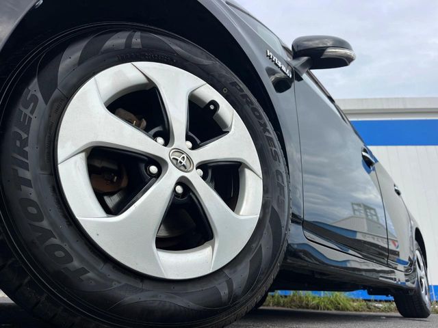 トヨタ プリウス