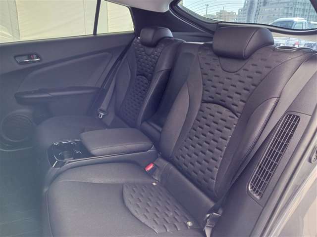 トヨタ プリウスPHV