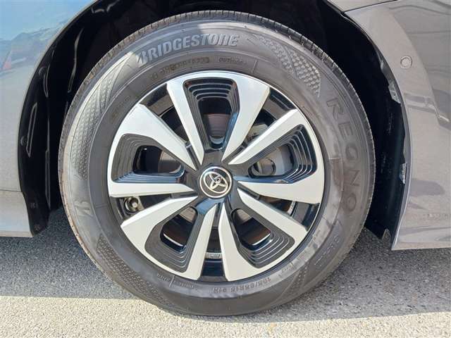 トヨタ プリウスPHV