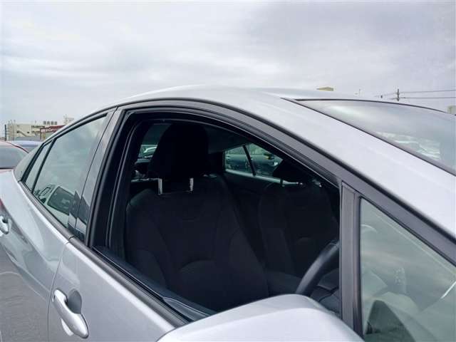 トヨタ プリウス