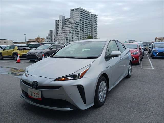 トヨタ プリウス