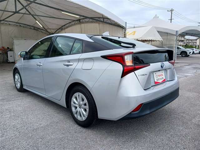 トヨタ プリウス