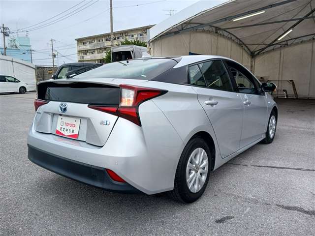 トヨタ プリウス