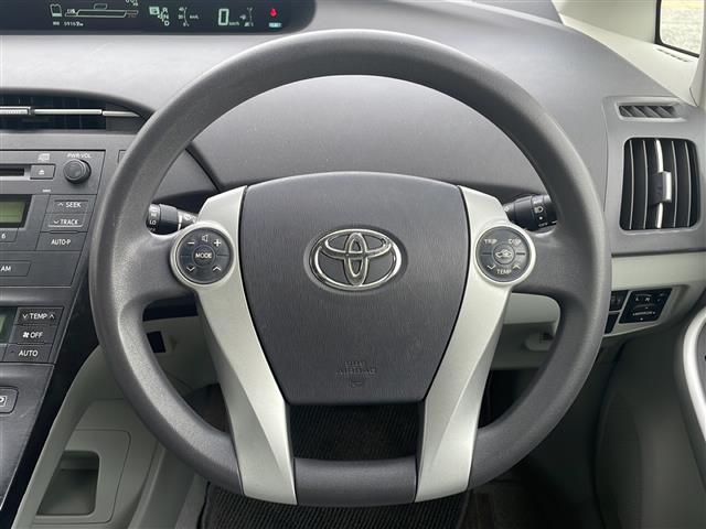 トヨタ プリウス