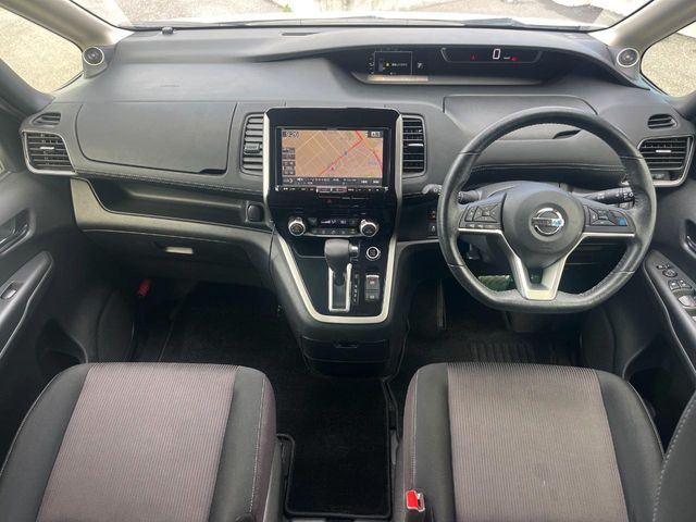 日産 セレナ