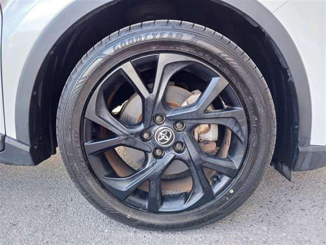トヨタ C-HR