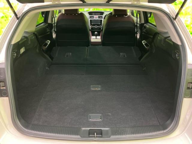 スバル レヴォーグ