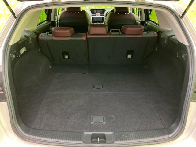 スバル レヴォーグ