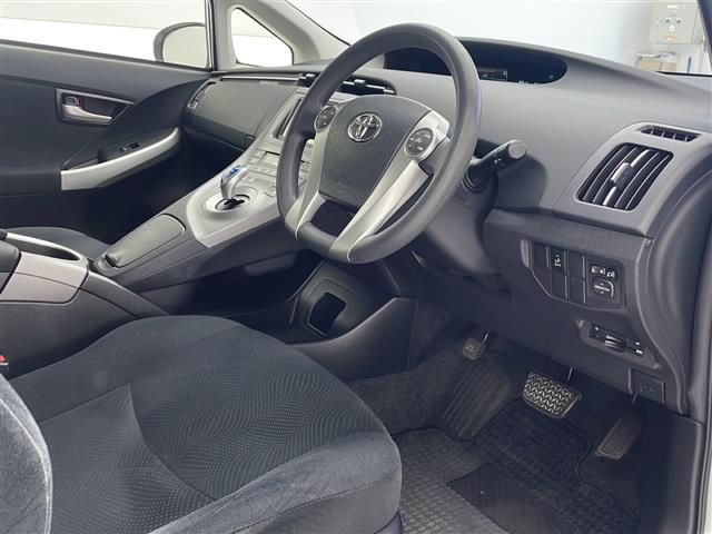 トヨタ プリウス