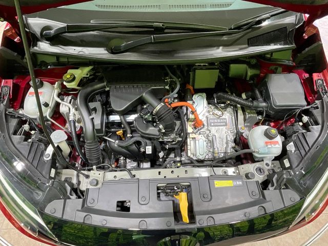 日産 ノートオーラ