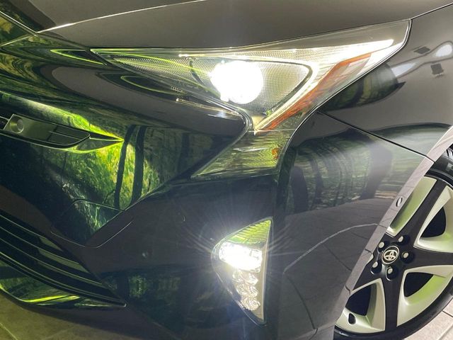 トヨタ プリウス