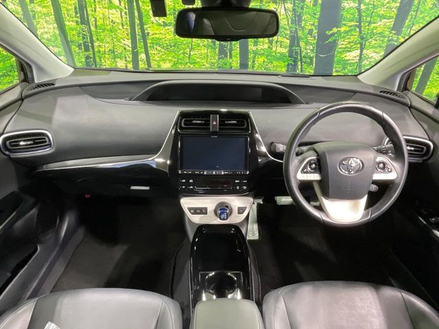 トヨタ プリウス