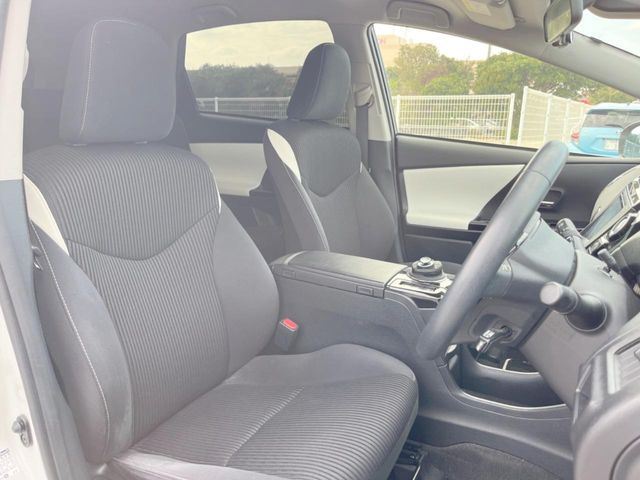 トヨタ プリウスα