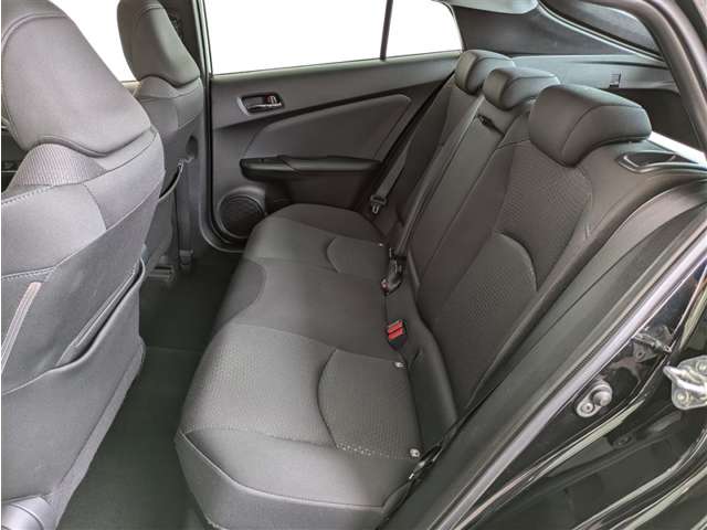 トヨタ プリウス