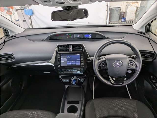 トヨタ プリウス