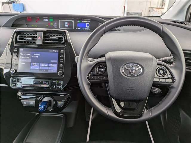 トヨタ プリウス