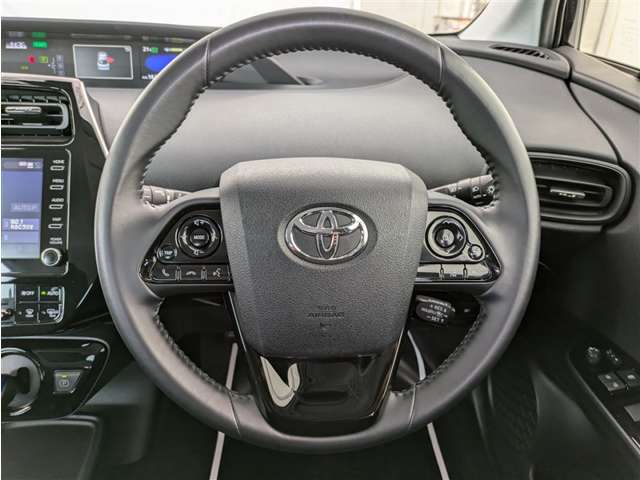 トヨタ プリウス