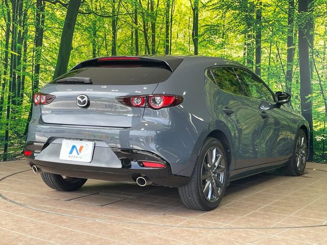 マツダ MAZDA3ファストバック