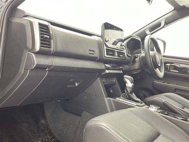 三菱 トライトン