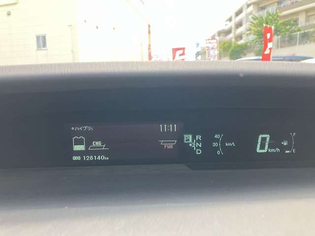 トヨタ プリウス