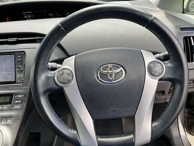 トヨタ プリウス