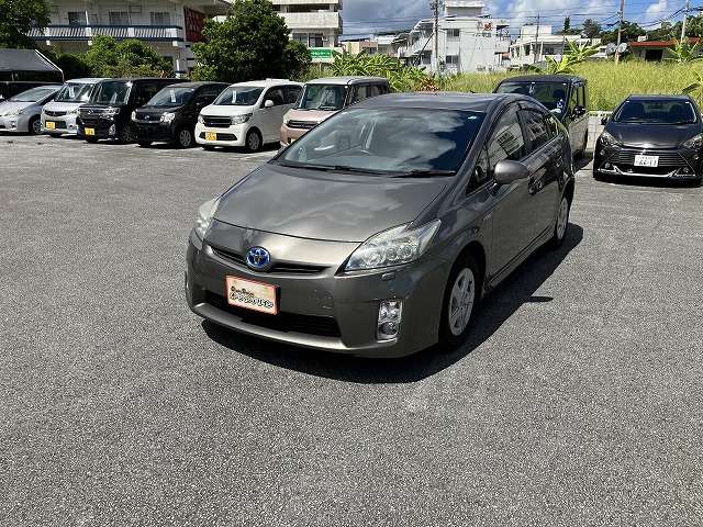 トヨタ プリウス