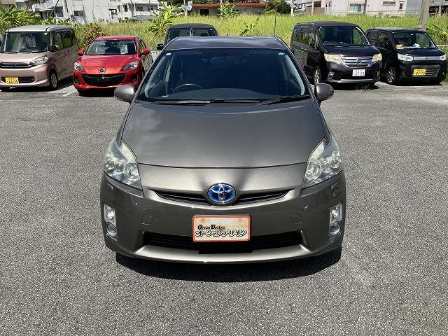 トヨタ プリウス