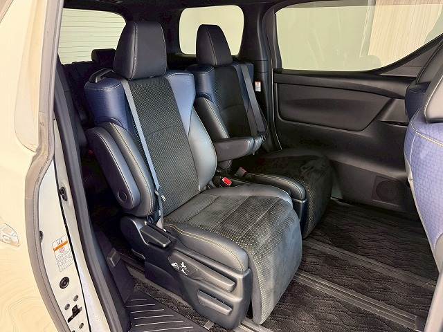 トヨタ ヴェルファイア