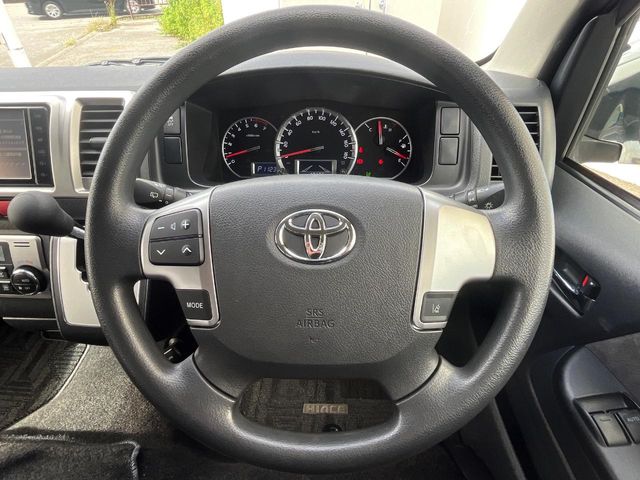 トヨタ ハイエース