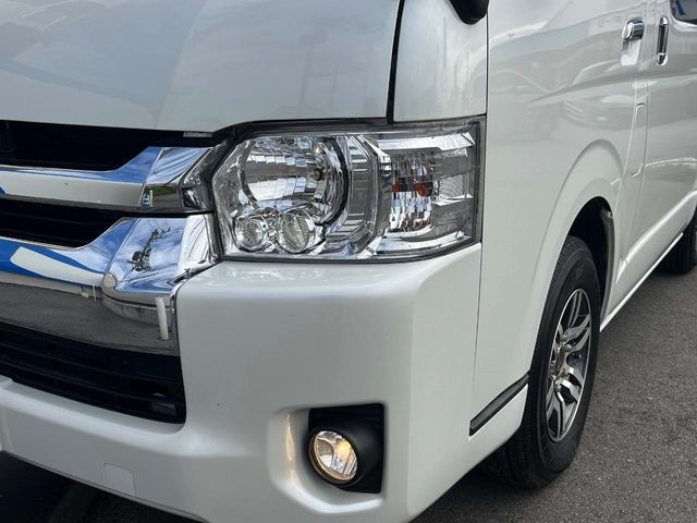 トヨタ ハイエース