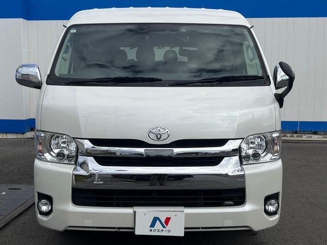 トヨタ ハイエース