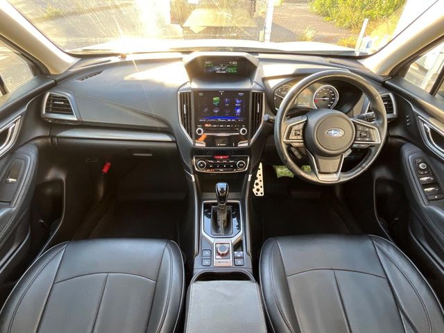 スバル フォレスター