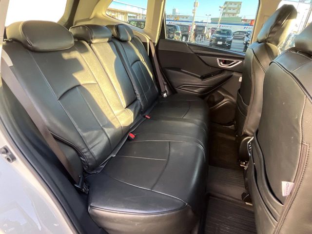 スバル フォレスター